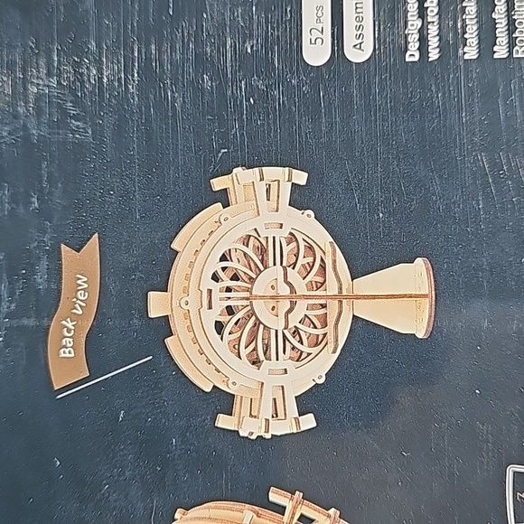 Perpetual Calendar - Picture 5 of 11